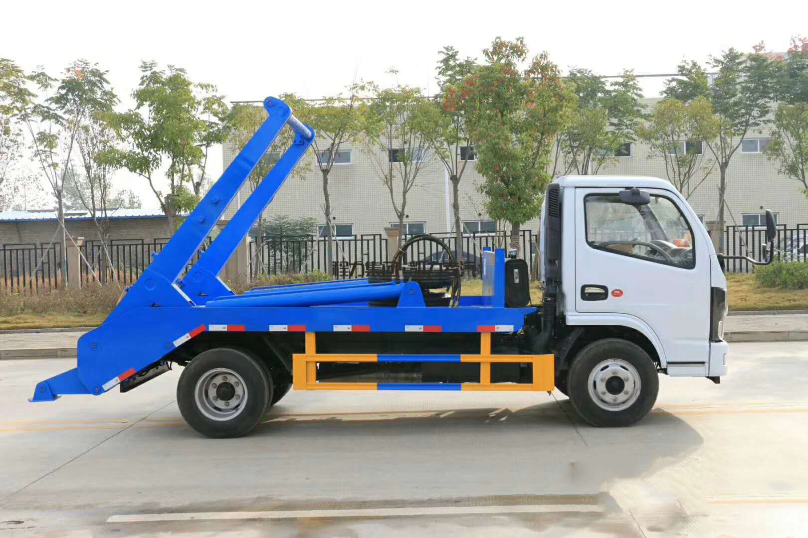 國六6方東風D6 擺臂垃圾車