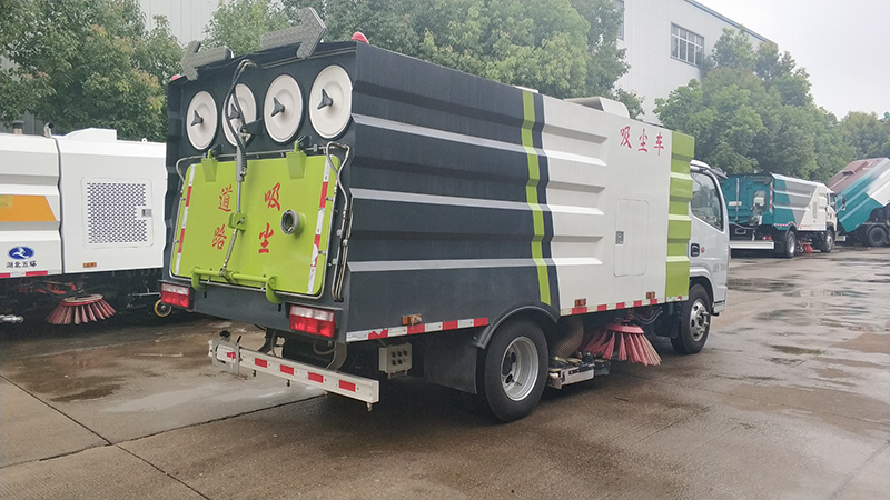 東風小多利卡吸塵車國VI