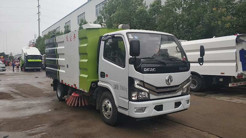 東風小多利卡吸塵車國VI