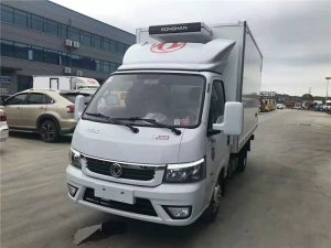 國(guó)六3.5米東風(fēng)途逸冷藏車