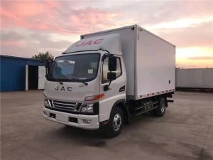 國(guó)六4.2米江淮駿鈴V6冷藏車