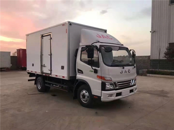 國六4.2米江淮駿鈴V6冷藏車