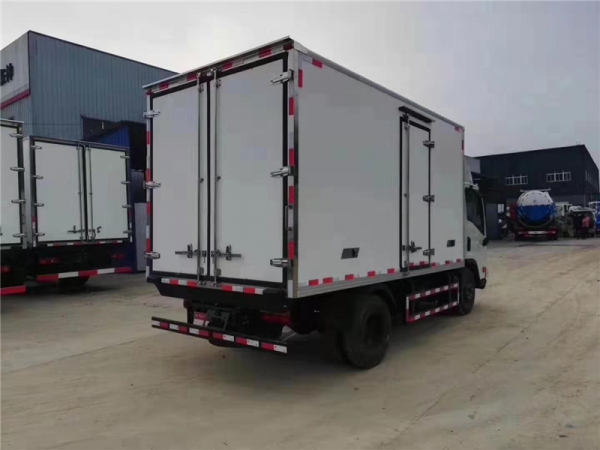 國六4.2米大運藍牌冷藏車