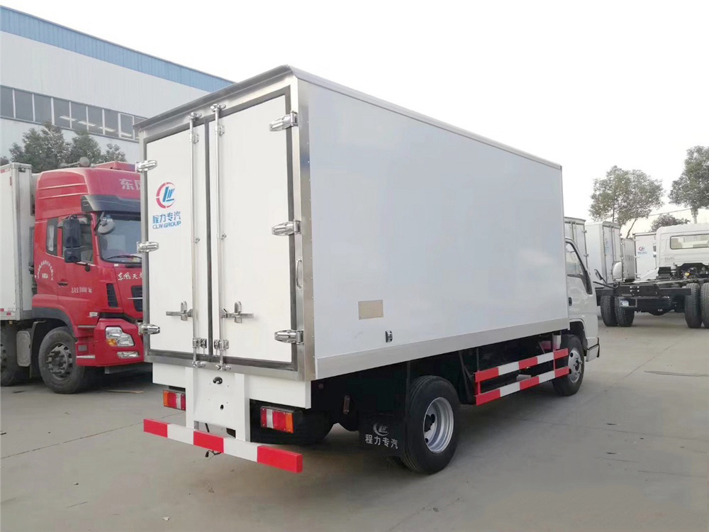 國六·江鈴順達廂長4.2米冷藏車