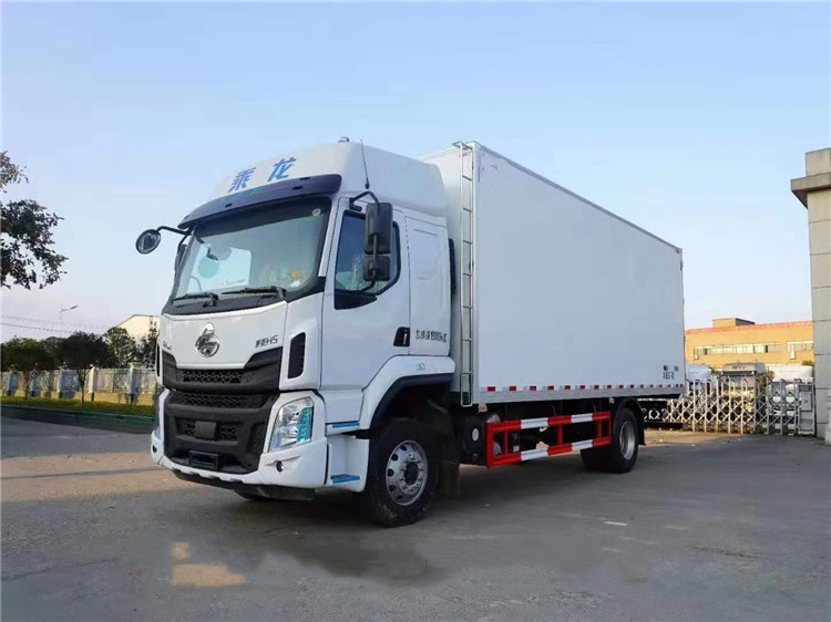 東風(fēng)柳汽6.8米冷藏車-國(guó)六