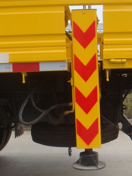 東風10米液壓升降高空作業車