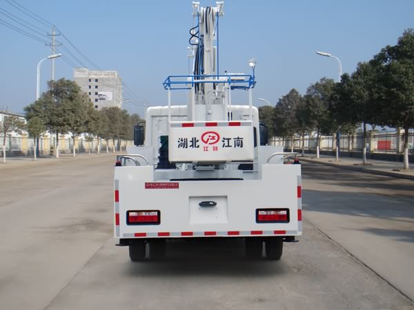 東風(fēng)20米高空作業(yè)車