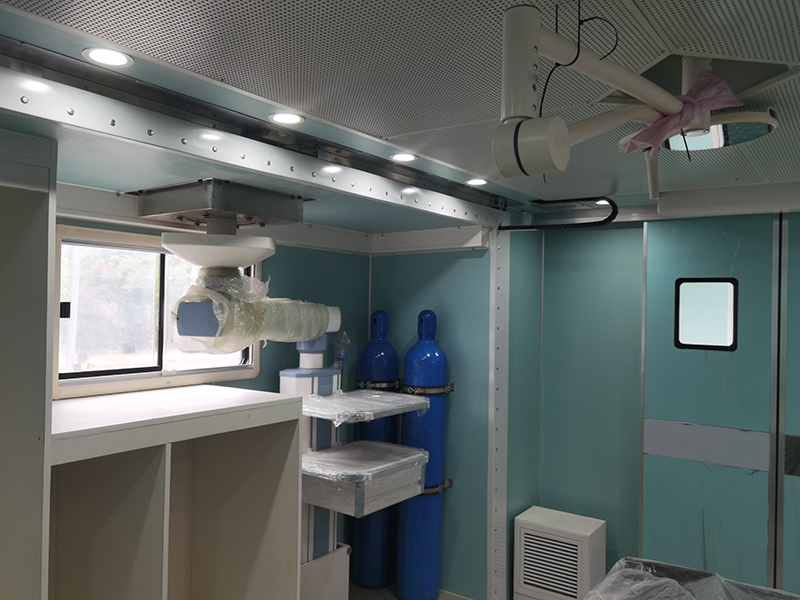 東風天錦手術車